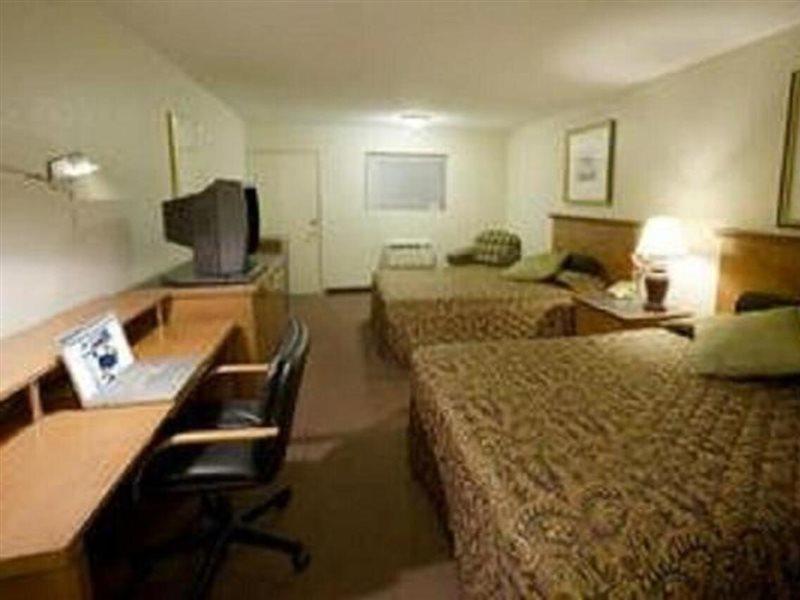 Americas Best Value Inn - Edna Exterior photo